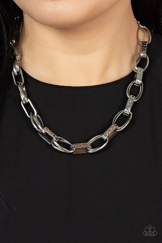 MOTLEY IN MOTION SILVER NECKLACE