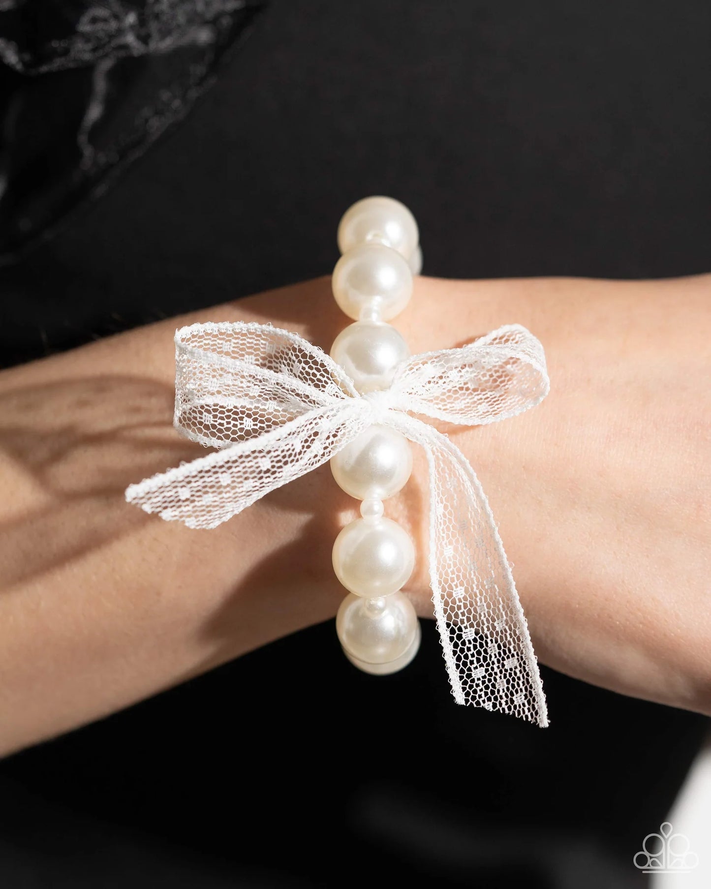 GIRLY GLAM WHITE BRACELET