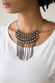 DIVA-DE AND RULE NECKLACE